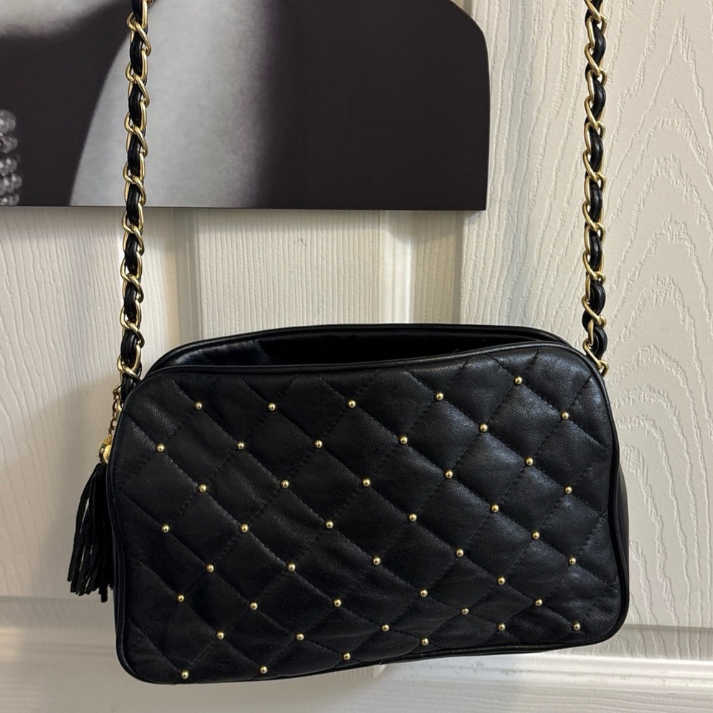 Marlo Handbags Black w/Argyle Pattern and Goldtone Trim Crossbody Bag